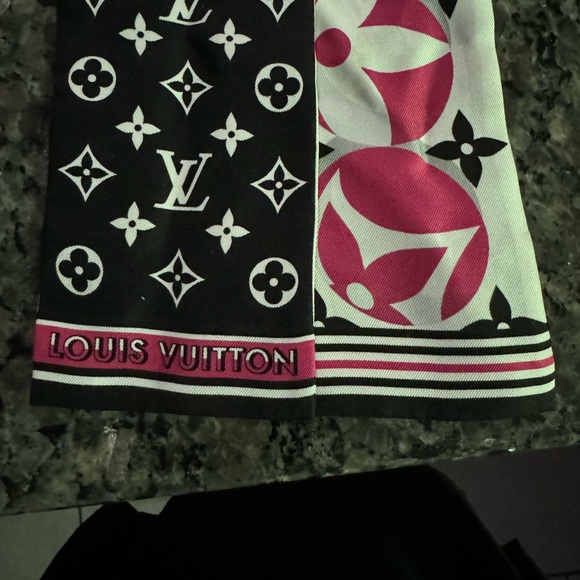 Louis Vuitton Monogram Bandeau Fuchsia and Midnight - Picture 4 of 5